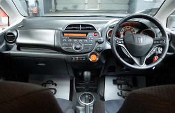 Honda Jazz I-VTEC ES PLUS