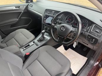 Volkswagen Golf 2.0 TDI BlueMotion Tech SE Nav Hatchback 5dr Diesel DSG Euro 6 (