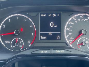 Volkswagen Polo (2020) 1.0 TSI LIFE | AUTOMATIC | LOW MILES | SERVICED |