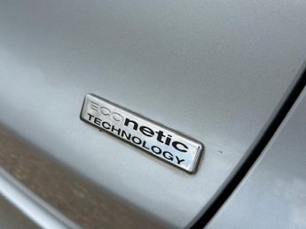 Ford Mondeo 1.5 TDCi ECOnetic Zetec Hatchback 5dr Diesel Manual Euro 6 (s/s)
