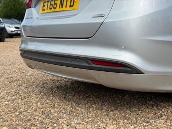 Ford Mondeo 1.5 TDCi ECOnetic Zetec Hatchback 5dr Diesel Manual Euro 6 (s/s)