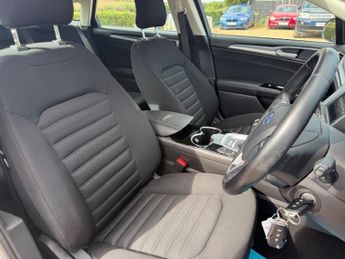 Ford Mondeo 1.5 TDCi ECOnetic Zetec Hatchback 5dr Diesel Manual Euro 6 (s/s)