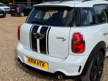 MINI Countryman 2.0 Cooper SD SUV 5dr Diesel Auto ALL4 Euro 5 (143 ps)