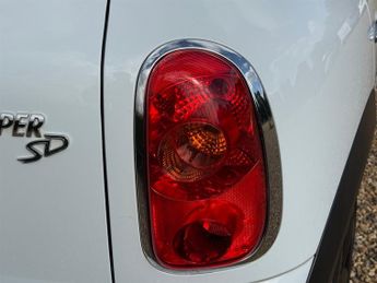 MINI Countryman 2.0 Cooper SD SUV 5dr Diesel Auto ALL4 Euro 5 (143 ps)