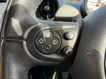 MINI Countryman 2.0 Cooper SD SUV 5dr Diesel Auto ALL4 Euro 5 (143 ps)