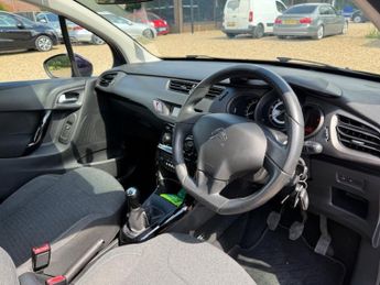 Citroen C3 1.2 PureTech Selection Hatchback 5dr Petrol Manual Euro 6 (82 ps