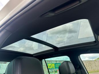 Volkswagen Tiguan R-LINE TECH TDI DSG