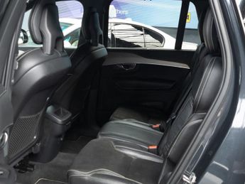 Volvo XC90 B5 R-DESIGN AWD