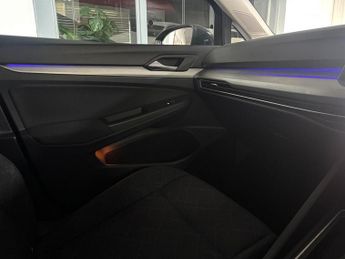 Volkswagen Golf 1.5 eTSI MHEV Life DSG Euro 6 (s/s) 5dr