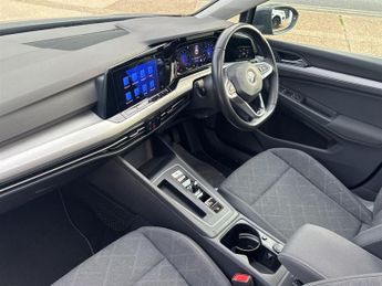Volkswagen Golf 1.5 eTSI MHEV Life DSG Euro 6 (s/s) 5dr