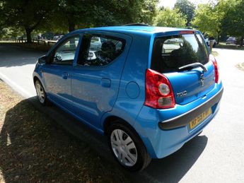 Nissan Pixo 1.0 n-tec Hatchback 5dr Petrol Manual Euro 5 (68 ps)