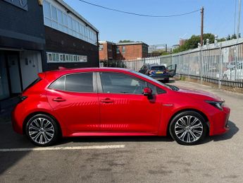 Toyota Corolla 2.0 VVT-h Design Hatchback 5dr Petrol Hybrid CVT Euro 6 (s/s) (1