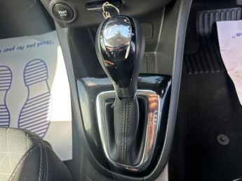 Renault Clio 1.5 dCi Dynamique S MediaNav Hatchback 5dr Diesel EDC Euro 5 (90