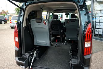 Peugeot Rifter BLUEHDI GT Automatic Disabled Wheelchair Accessible Vehicle WAV.