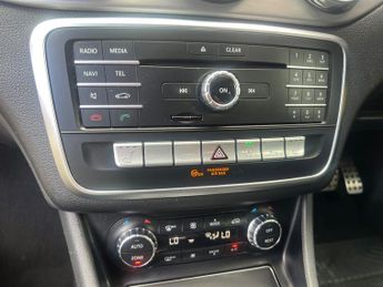 Mercedes AMG GLA 180  LINE EDITION