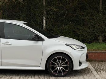 Toyota Yaris 1.5 VVT-h GR SPORT E-CVT Euro 6 (s/s) 5dr