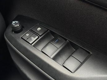 Toyota Yaris 1.5 VVT-h GR SPORT E-CVT Euro 6 (s/s) 5dr