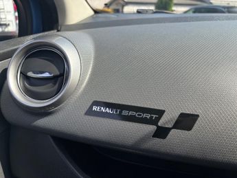 Renault Clio 1.2 TCe GT Line Hatchback 5dr Petrol EDC Euro 5 (120 ps)