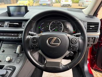 Lexus CT 200h 1.8 200h Luxury Hatchback 5dr Petrol Hybrid CVT Euro 6 (s/s) (13