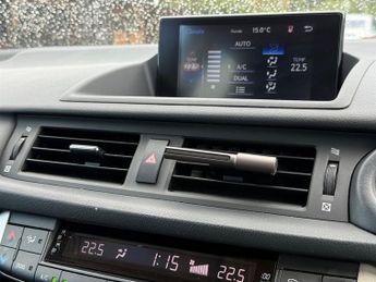 Lexus CT 200h 1.8 200h Luxury Hatchback 5dr Petrol Hybrid CVT Euro 6 (s/s) (13