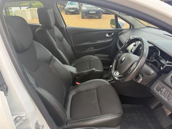 Renault Clio 1.5 dCi Dynamique S Nav Hatchback 5dr Diesel EDC Euro 6 (s/s) (9