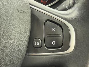 Renault Clio 1.5 dCi Dynamique S Nav Hatchback 5dr Diesel EDC Euro 6 (s/s) (9