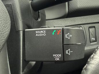 Renault Clio 1.5 dCi Dynamique S Nav Hatchback 5dr Diesel EDC Euro 6 (s/s) (9