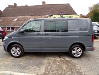 Volkswagen Transporter 2.0 TDI T32 150 Highline Kombi-Diesel DSG/Auto-10500 Miles-SWB-N