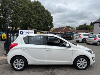 Hyundai i20 1.4 Active Hatchback 5dr Petrol Auto Euro 5 (100 ps)