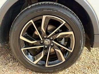 MG MG ZS 1.0 T-GDI Exclusive SUV 5dr Petrol Auto Euro 6 (111 ps)