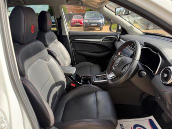 MG MG ZS 1.0 T-GDI Exclusive SUV 5dr Petrol Auto Euro 6 (111 ps)