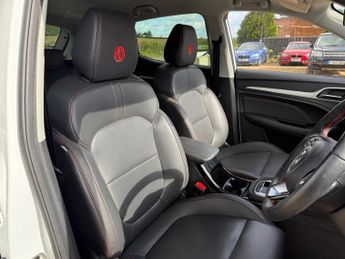 MG MG ZS 1.0 T-GDI Exclusive SUV 5dr Petrol Auto Euro 6 (111 ps)