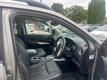 Nissan Navara DCI TEKNA 4X4 SHR DCB