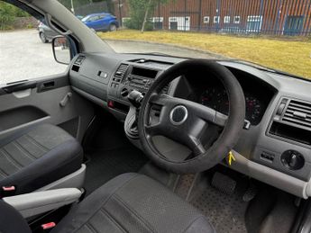 Volkswagen Transporter 2.5 TDI T30 Tiptronic L1 H1 4dr