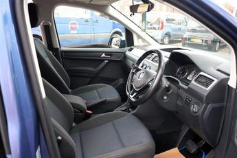 Volkswagen Caddy Maxi Life C20 LIFE TDI, Automatic, Disabled, Wheelchair Accessible Vehicle