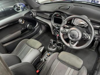 MINI Convertible 2.0 Cooper S Sport Steptronic Euro 6 (s/s) 2dr