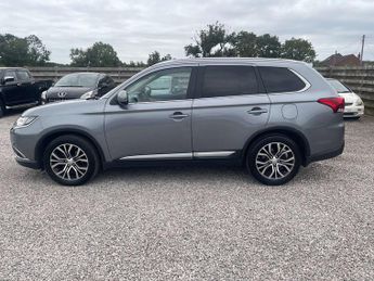 Mitsubishi Outlander 2.2 DI-D GX3 SUV 5dr Diesel Auto 4WD Euro 6 (147 ps)