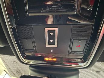 Land Rover Range Rover Velar 2.0 D180 R-Dynamic SE SUV 5dr Diesel Auto 4WD Euro 6 (s/s) (180 