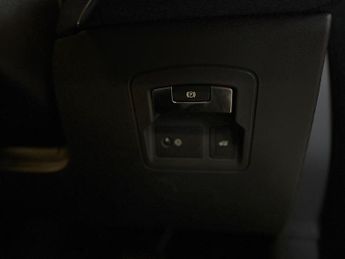 Land Rover Range Rover Velar 2.0 D180 R-Dynamic SE SUV 5dr Diesel Auto 4WD Euro 6 (s/s) (180 