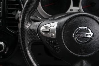 Nissan Juke 1.6 Tekna SUV 5dr Petrol CVT Euro 5 (117 ps)