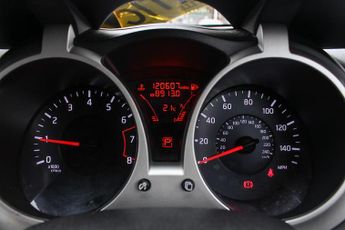 Nissan Juke 1.6 Tekna SUV 5dr Petrol CVT Euro 5 (117 ps)