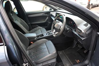 Cupra Formentor V2 DSG Plug In Hybrid, 5 Door, Automatic.