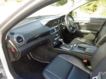 Mercedes C220 2.1 CDI BLUEEFFICIENCY EXECUTIVE SE AUTOMATIC