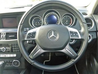 Mercedes C220 2.1 CDI BLUEEFFICIENCY EXECUTIVE SE AUTOMATIC