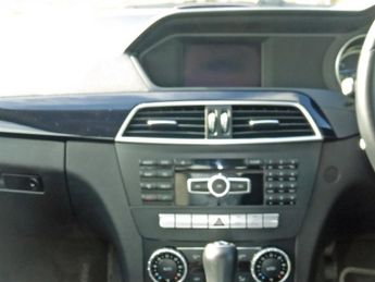 Mercedes C220 2.1 CDI BLUEEFFICIENCY EXECUTIVE SE AUTOMATIC