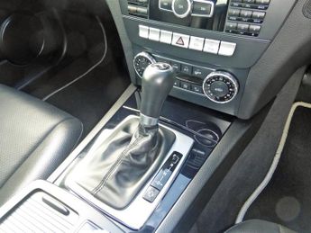 Mercedes C220 2.1 CDI BLUEEFFICIENCY EXECUTIVE SE AUTOMATIC
