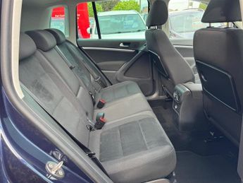 Volkswagen Tiguan 2.0 TDI BlueMotion Tech Match DSG 4WD Euro 5 (s/s) 5dr