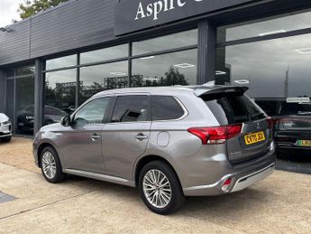 Mitsubishi Outlander 2.4h TwinMotor 13.8kWh Exceed CVT 4WD Euro 6 (s/s) 5dr