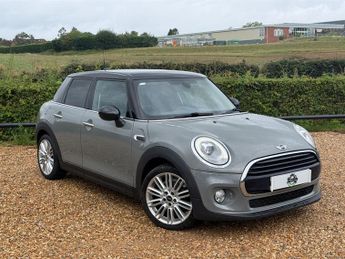 MINI Hatch 1.5 Cooper Hatchback 5dr Petrol Auto Euro 6 (s/s) (136 ps)