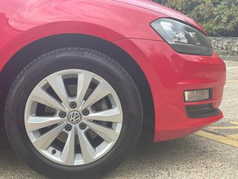 Volkswagen Golf 1.2 TSI BLUEMOTION TECH | DSG | AUTOMATIC | EURO 6 |